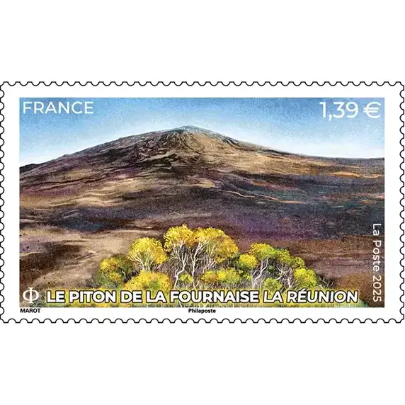 Timbre français 2025 Piton de la Fournaise La Réunion
